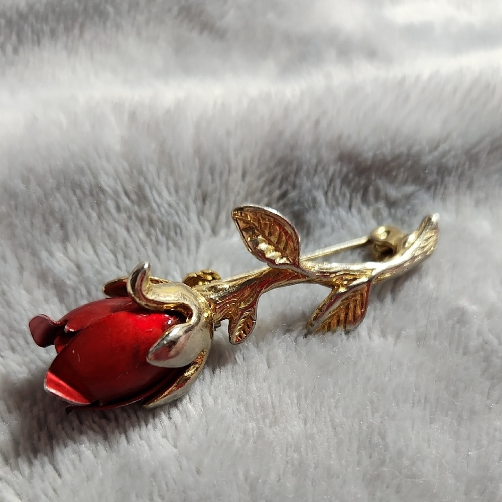 Elegant Red and Gold Rose Brooch